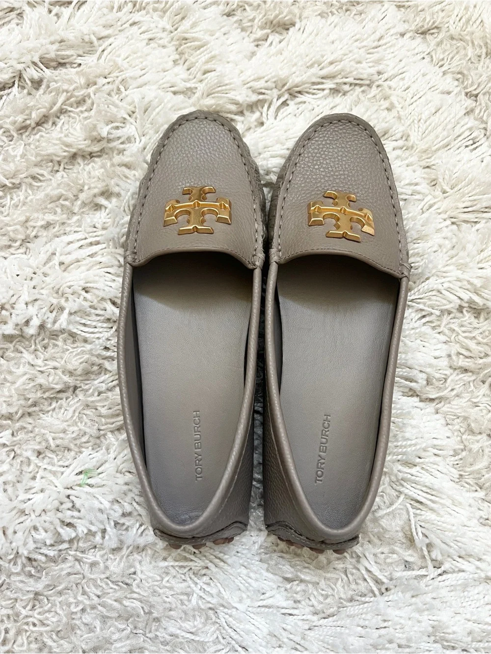 Like New— Tory Burch French Gray Leather Loafers with Gold Logo Accent Size 8